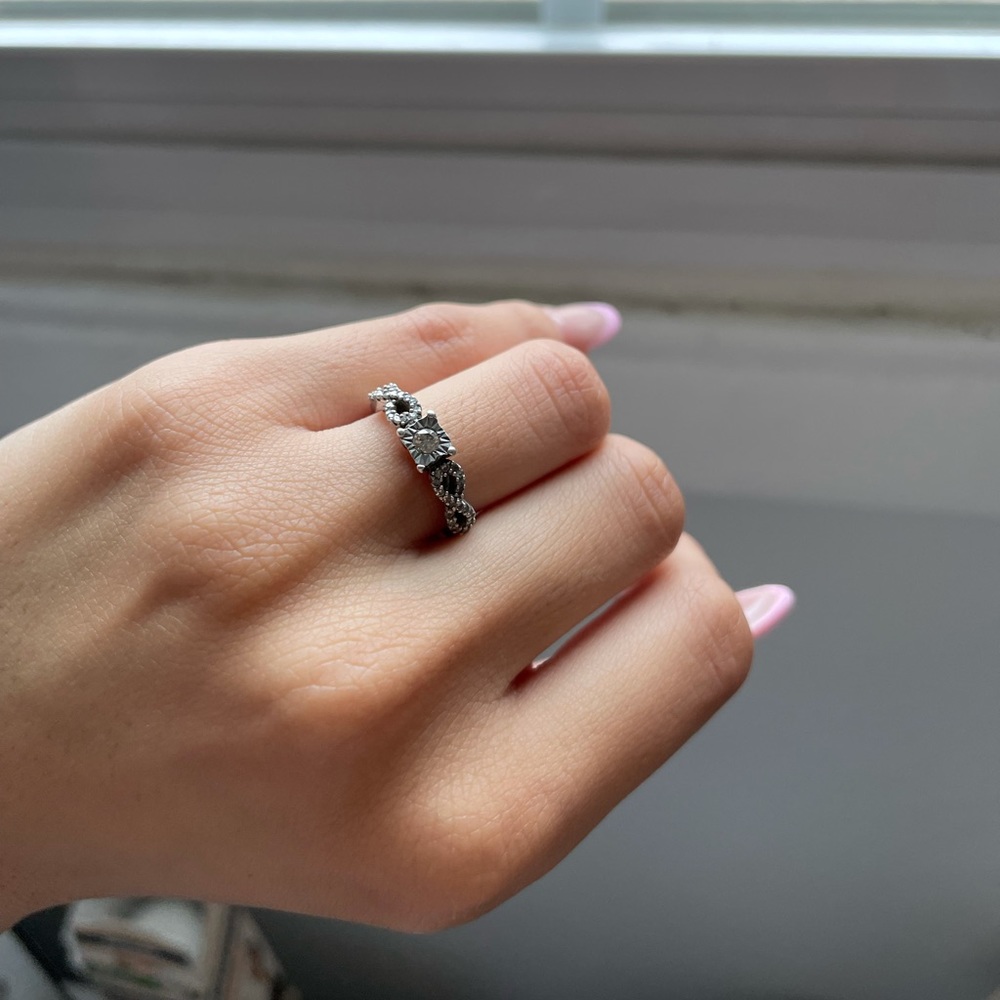 Zales Infinity Ring - Picture 1 of 5